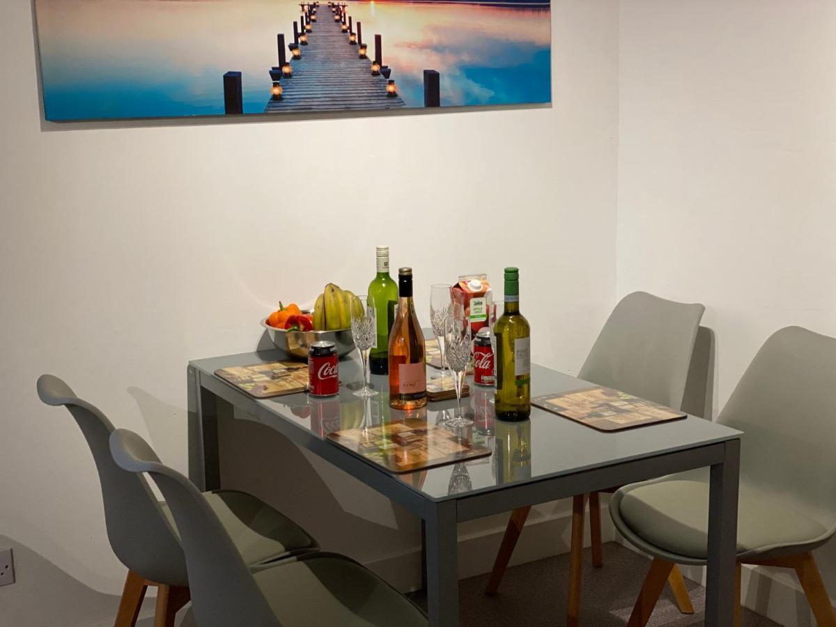 Octagon 1 Apartment
